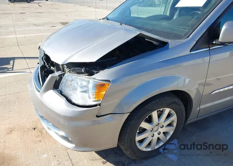 2016 Chrysler Town & Country Touring from USA, damaged, VIN 2C4RC1BGXGR306797